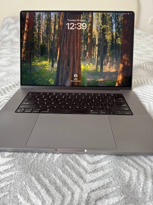 MacBook Pro M1 Pro 16 дюймов, 16 GB, 1 Tb