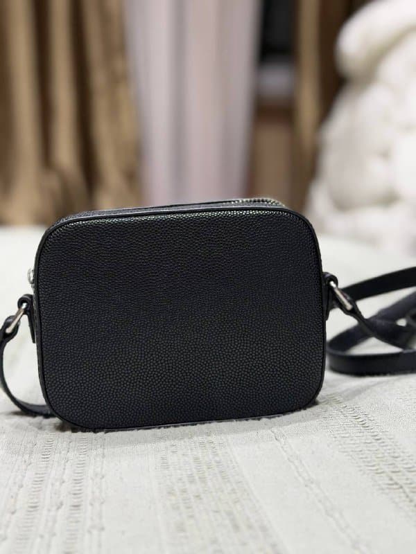 Черная женская сумка кроссбоди