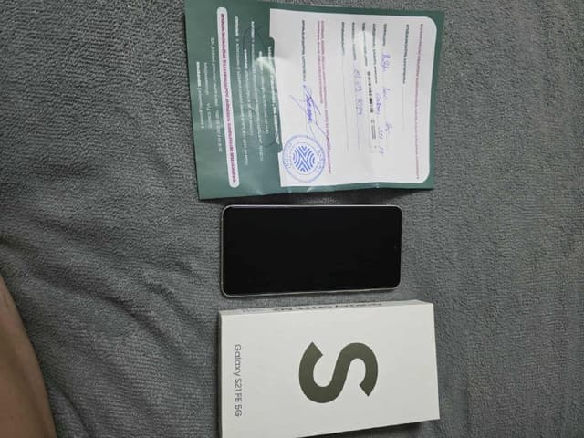 Samsung Galaxy S21FE в отличном состоянии