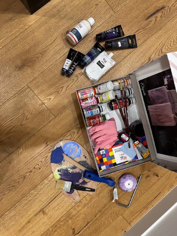 набор для художника: акриловые, масляные, типографская краска, кисти