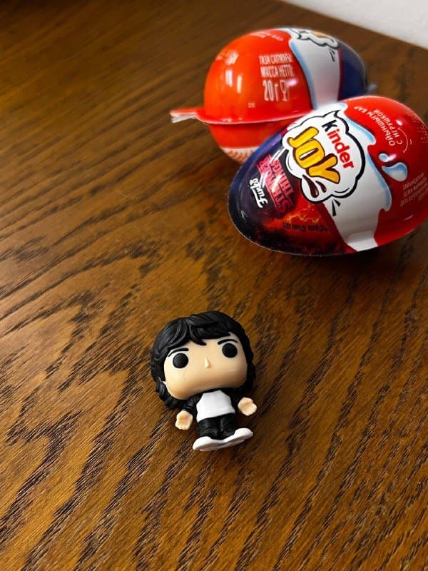 Фигурка Майка с яйцом