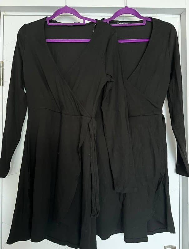 Платья, меховая жилетка, полусапожки, книги 3