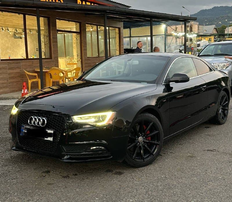 Audi A5 Premium 2015 1