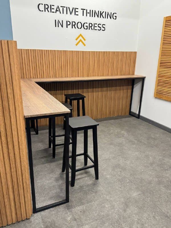 Барные столы 2 штуки