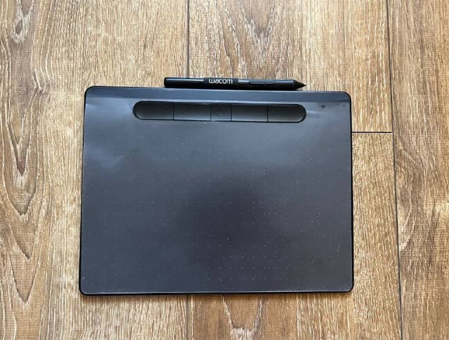 Графический планшет Wacom Intuos S со стилусом