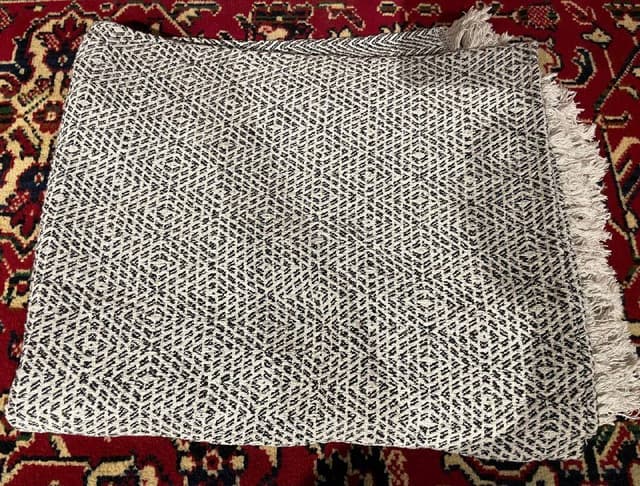 Пледы большой и средний