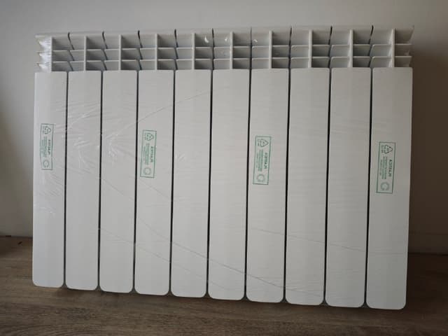 Итальянский алюминиевый радиатор Radiatori 2000 HELYOS OSEVO 50010