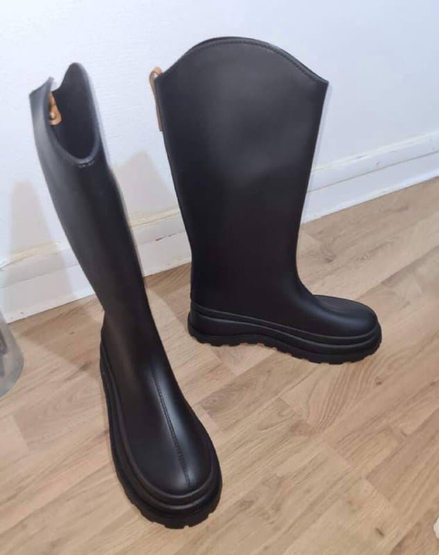 Резиновые сапоги 39–40 размера