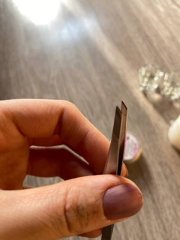 Пинцет для бровей, емкости, пленка, паста, заколочка 2