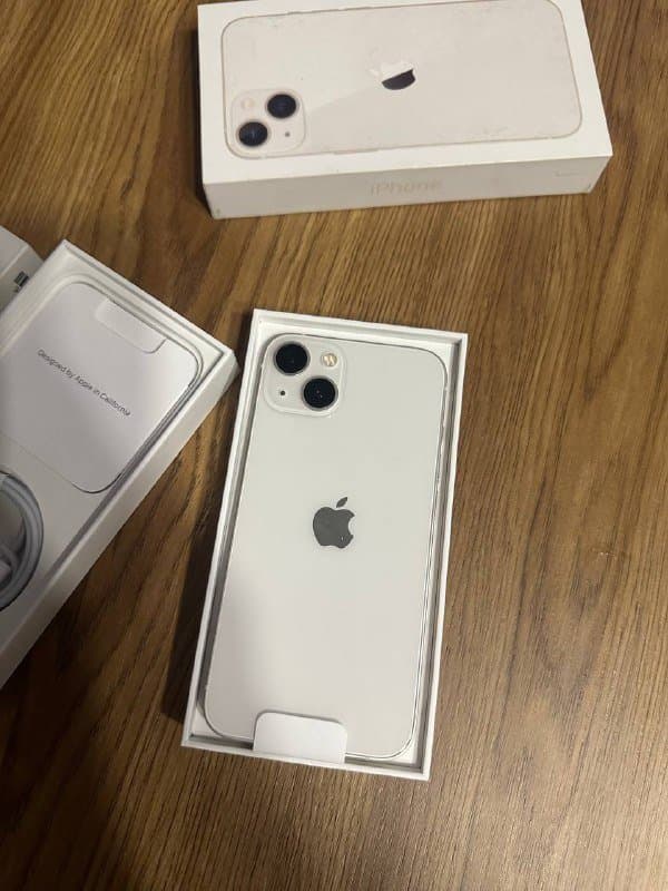 iPhone 13 128GB синий, белый 5