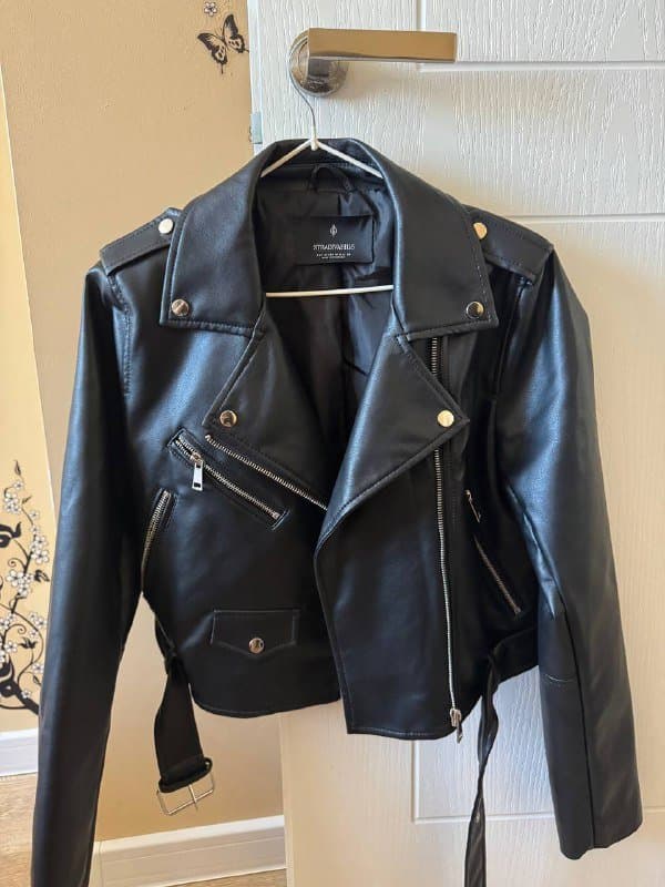 Кожаная куртка Stradivarius размер М