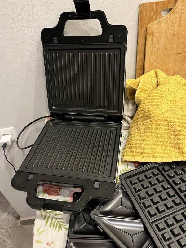 Сэндвичница с насадками 1