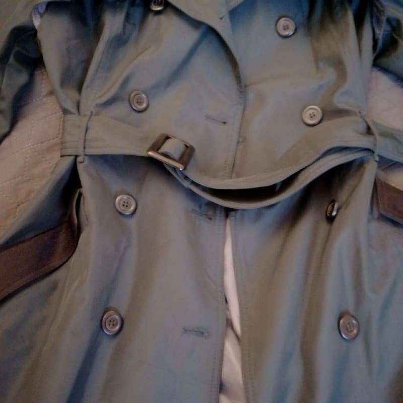 Тренч размер L, Худи, Сумка, Шорты размер 40 1