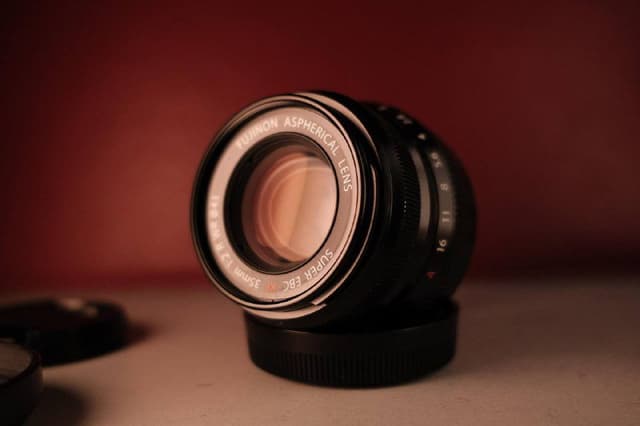 Объектив Fujifilm FUJINON XF 35mm F2 R WR