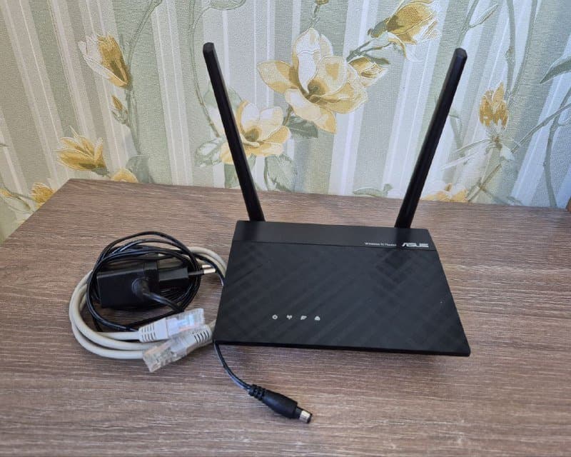 Wi-Fi роутер ASUS RT-N12E С1 чёрный б/у 6