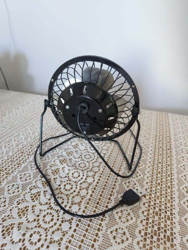 Настольный USB-вентилятор