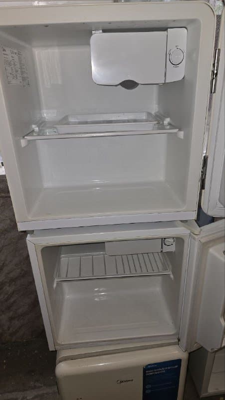 Холодильник Midea для дома и гостиницы