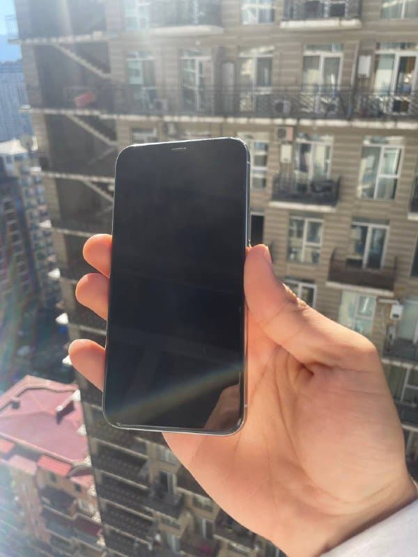 iPhone 11 Pro 64GB White 2