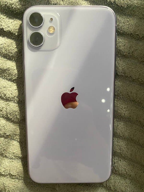 IPhone 11 с неисправным экраном 1