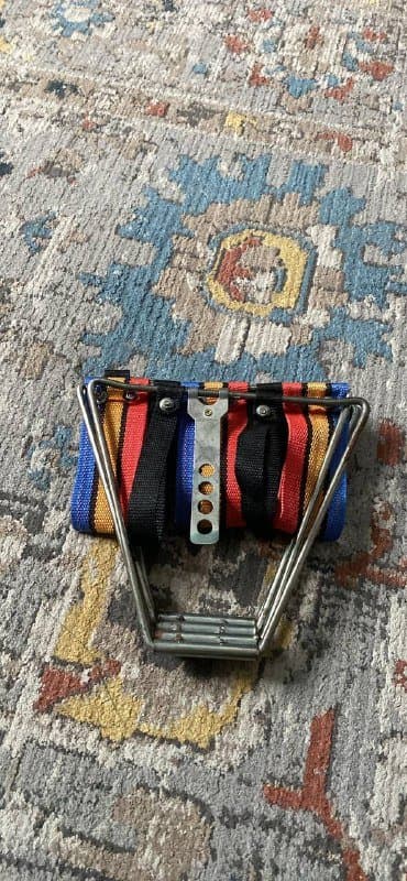 Стул складной, подставка под книги, столик и форма для выпечки 2