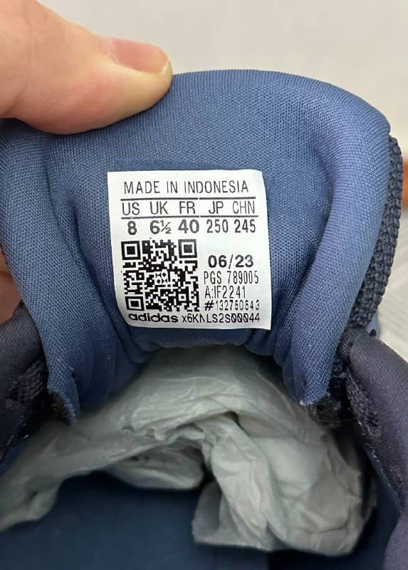 Беговые кроссовки Adidas Questar 2 4