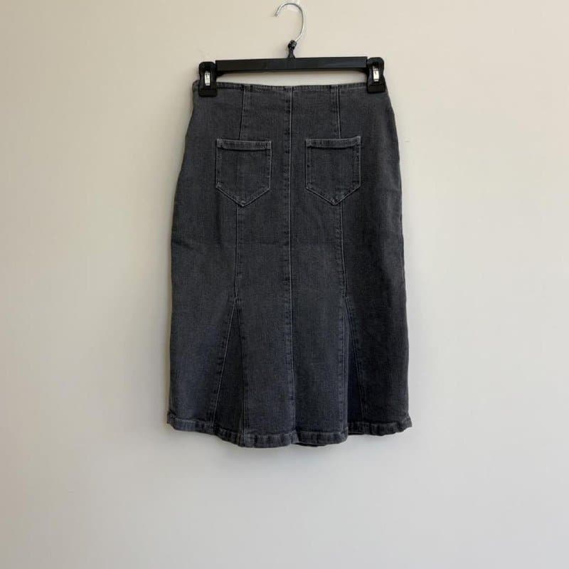 Черный свитер из альпаки, джинсовая юбка Paloma Wool 10