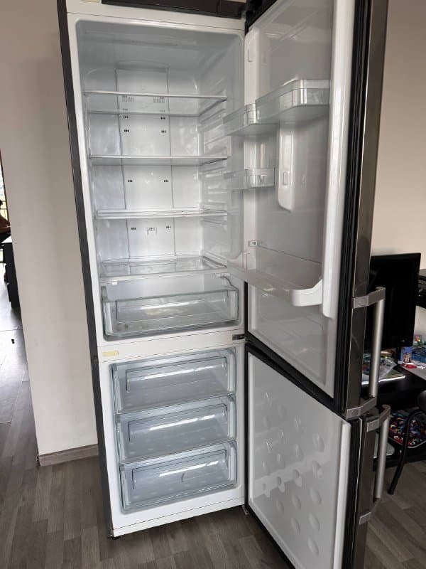 Холодильник Samsung 2