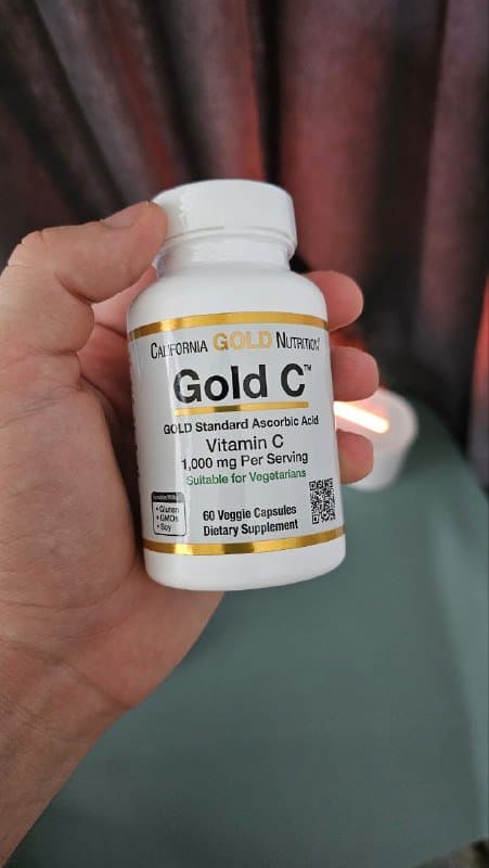 Блендер, плед, боксерские перчатки, гантельки, весы, бокалы, инструменты, книги, витамины 10