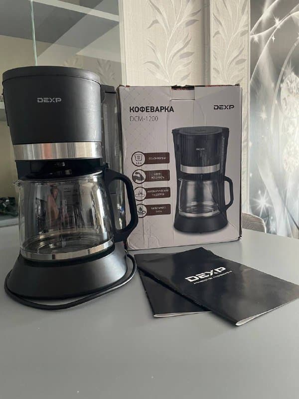 Капельная кофеварка DEXP