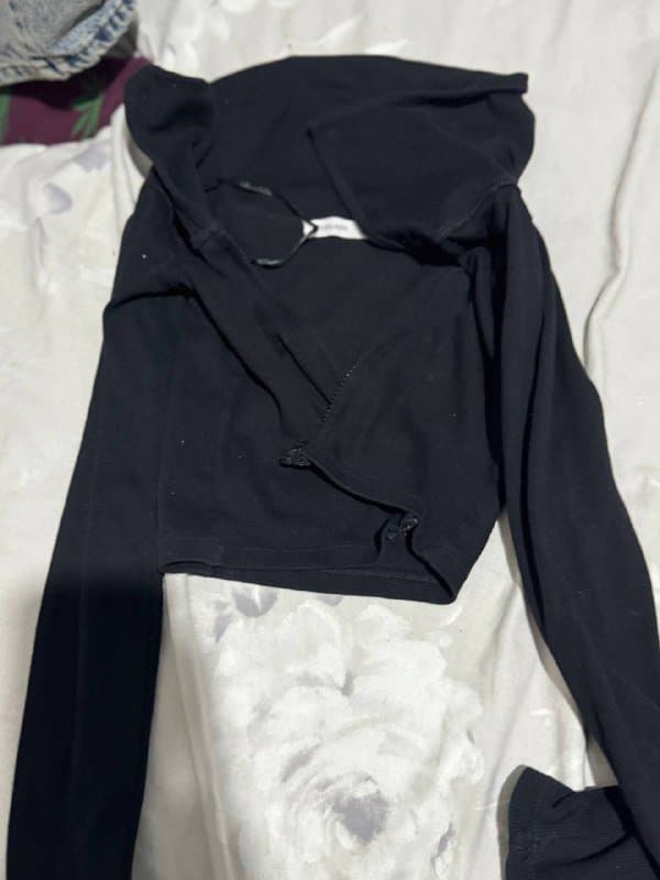 Штаны размер S, шорты черные и голубые, топы разные