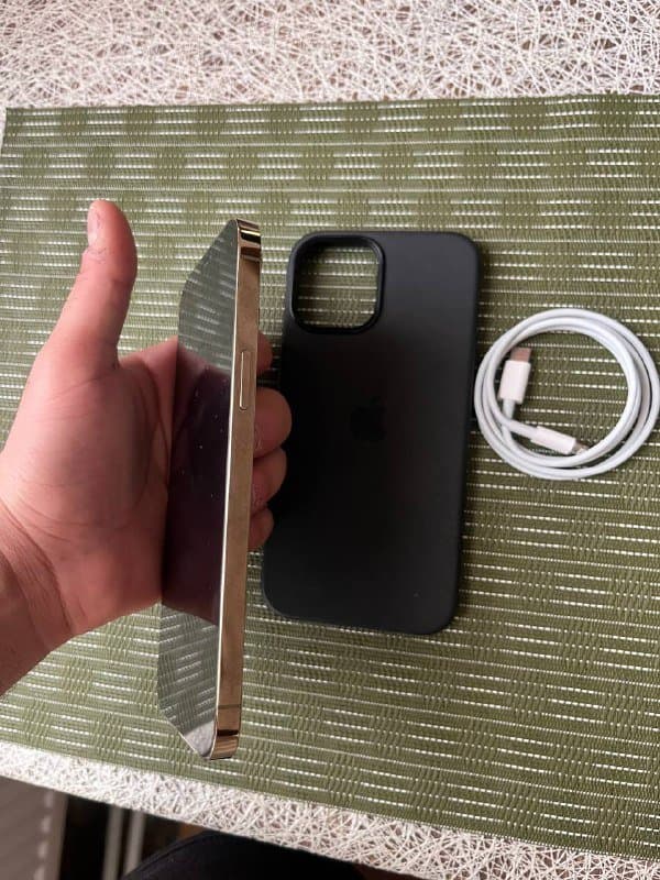 iPhone 12 Pro Max 128 GB 4