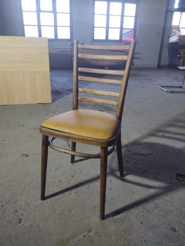 Стулья деревянные 6 штук