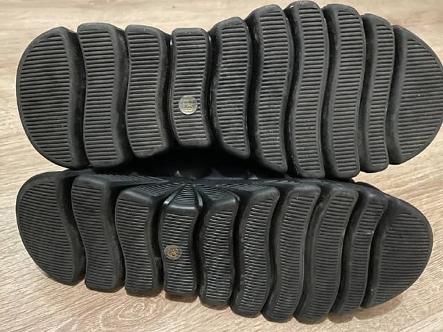 Кожаные зимние угги размер 39