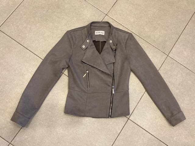 Куртка женская из плотной ткани, размер 42