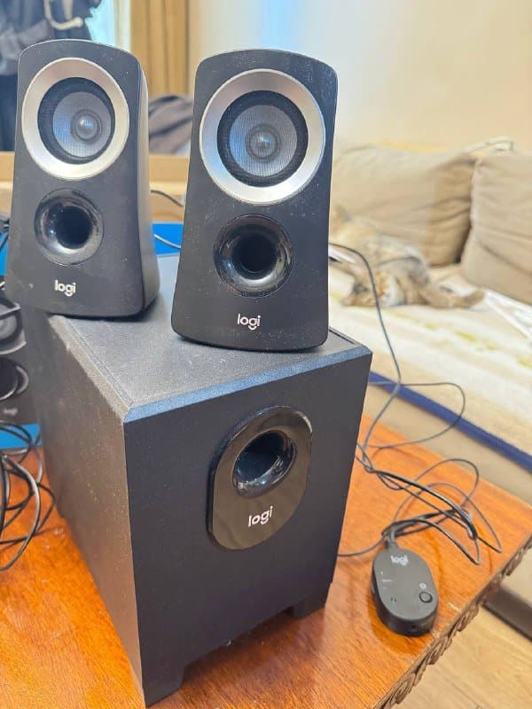 корпусные колонки логитек