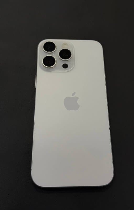 iPhone 16 Pro Max 256GB Silver 4