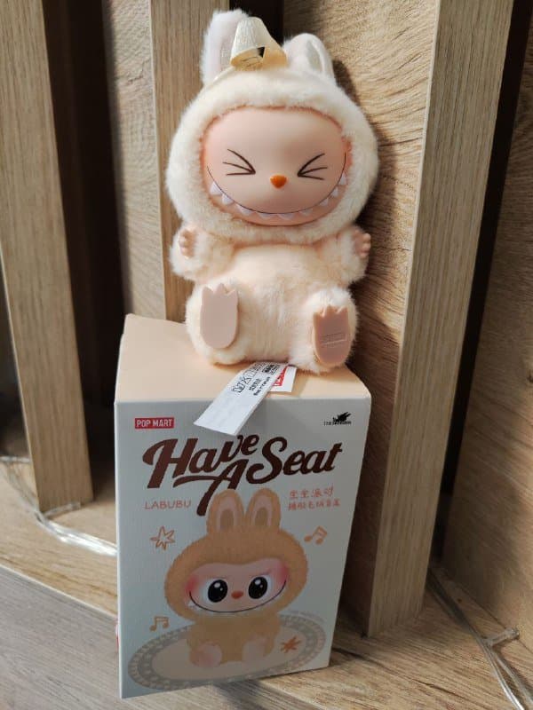 Фигурка Labubu POPMART