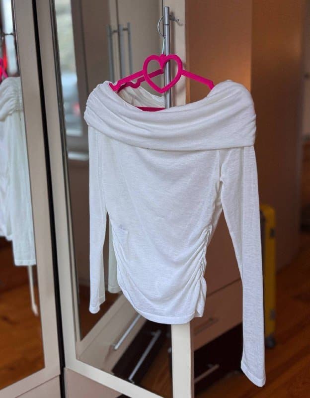 кофточка befree со спущенным плечом размер S