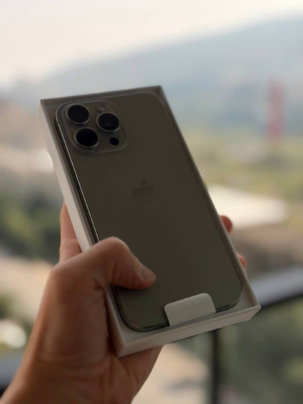 iPhone 16 Pro Max 256 GB Natural Titanium