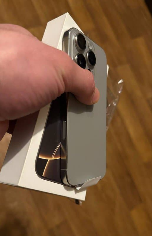 iPhone 16 Pro 128гб 4