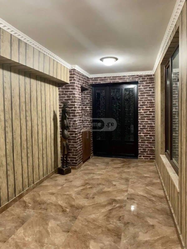 Квартира 4 комнаты 3 спальни в Тбилиси 2