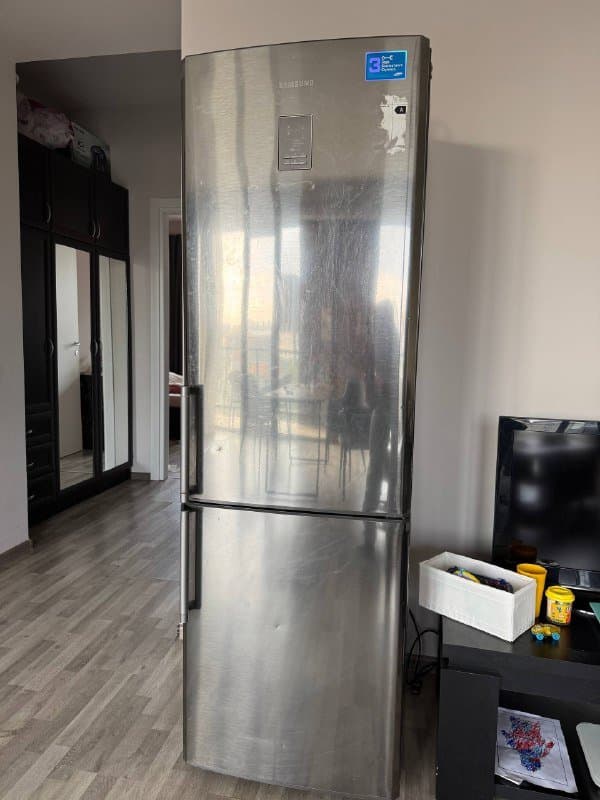 Холодильник Samsung 1