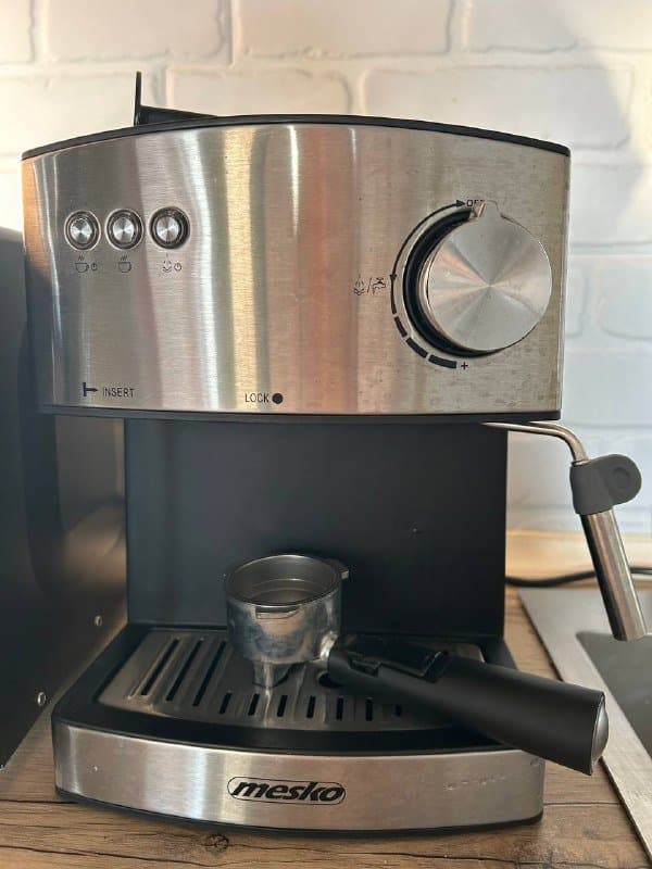 Рожковая кофеварка Mesko с капучинатором