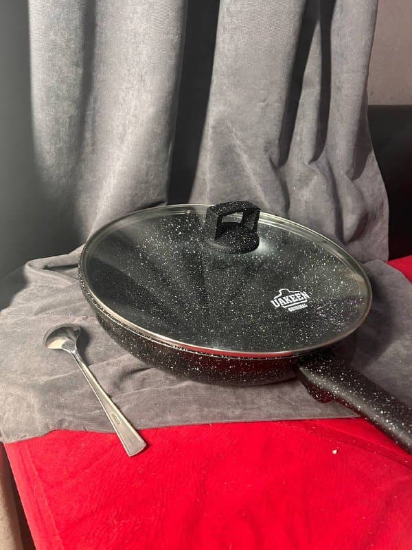 Сковорода, электрокофеварка, чайные пары, насос, елка, ролики, настольный футбол