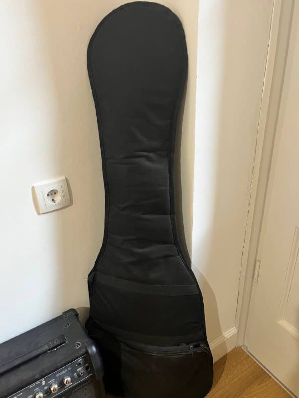 Line 6 Spider IV Amplifier, Бас гитара с чехлом 7