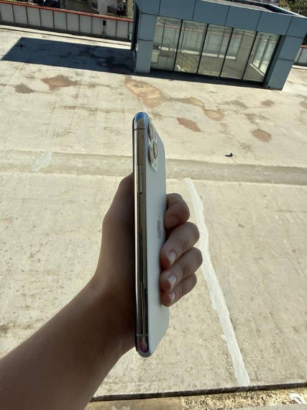 iPhone 11 Pro 64GB 4