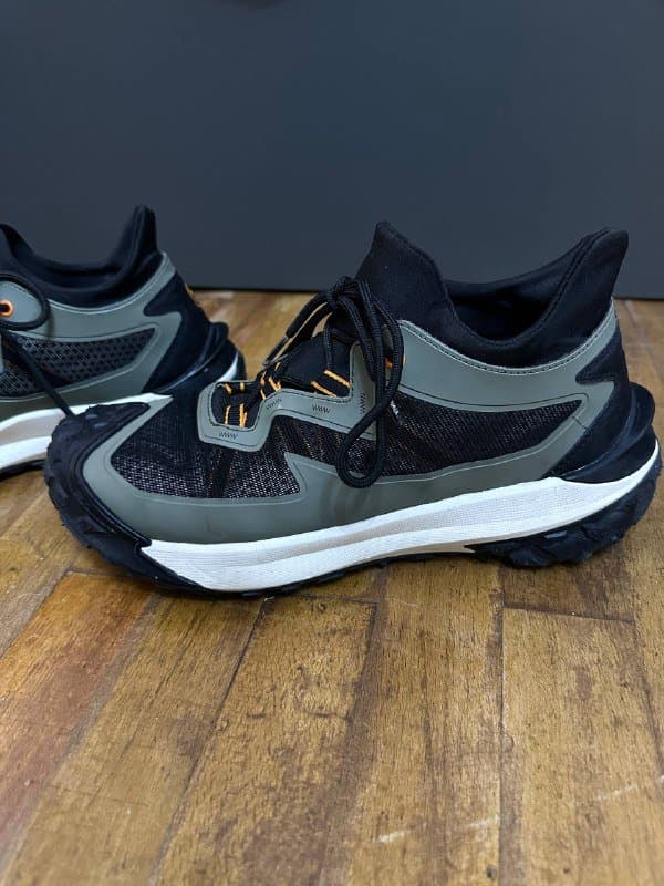 Мужские кроссовки размер 43