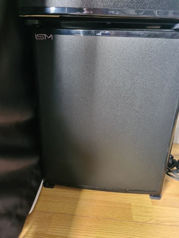 Небольшой энергоэффективный холодильник 30 л