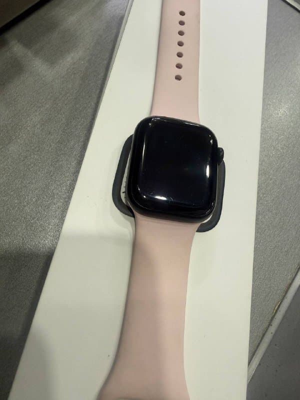 Apple Watch 7 41 мм, чехлы на iPhone 16 Pro Max