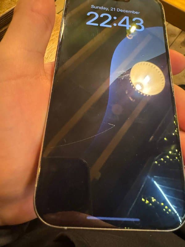 iPhone 15 pro 128gb, iPhone 15 pro 1tb 3